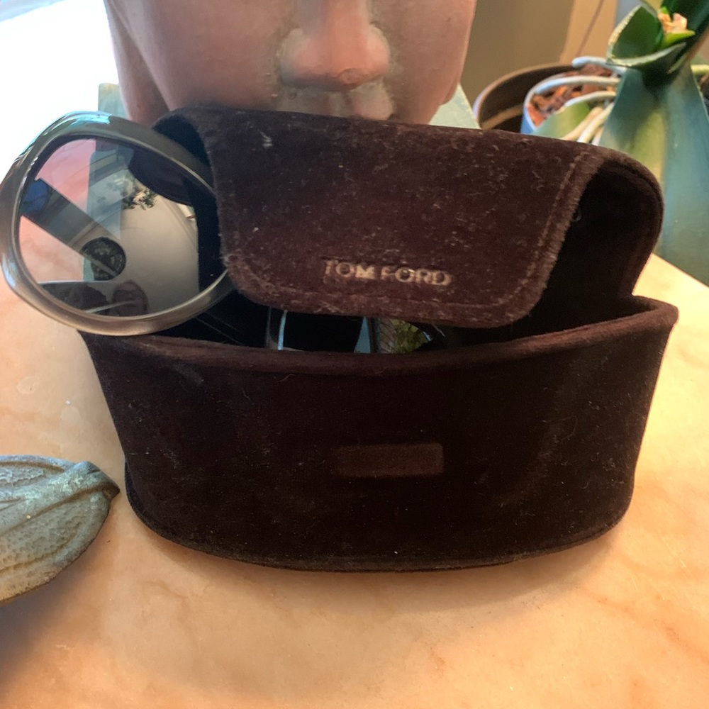 Tom Ford Oversized Grey Cat Eyes Sunglasses